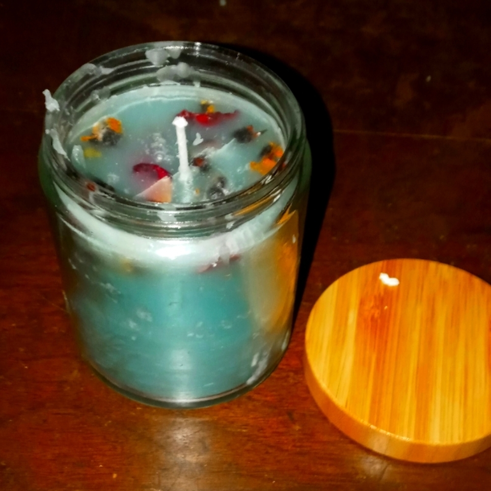 Handmade candle scented beeswax candles burn longer than any other candle